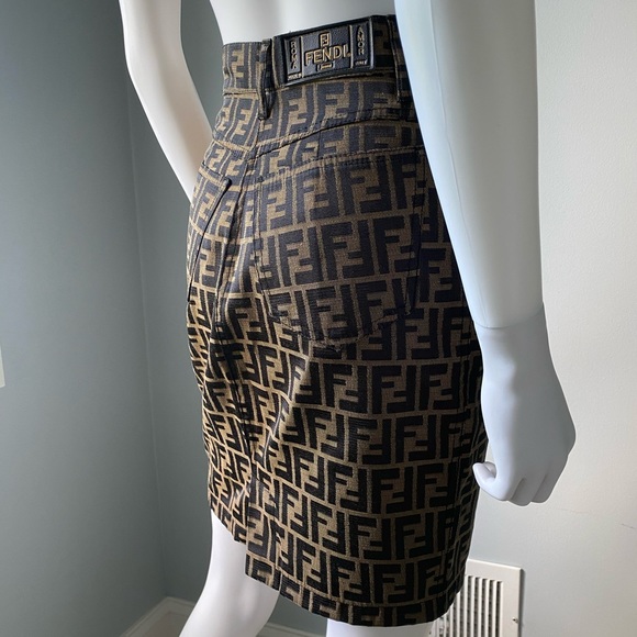 SOLD🤠Vintage Fendi Zucca high waist skirt - Picture 4 of 6